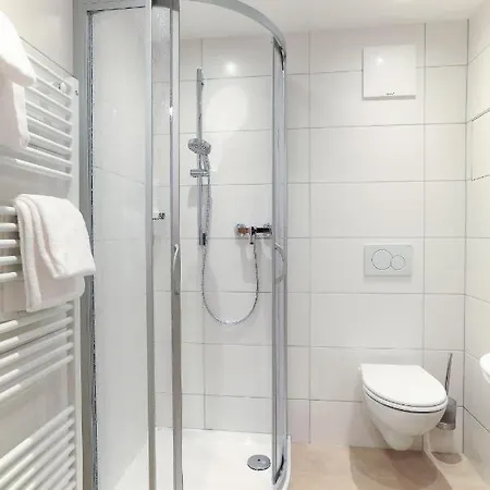 ホテル Erentrudisalm